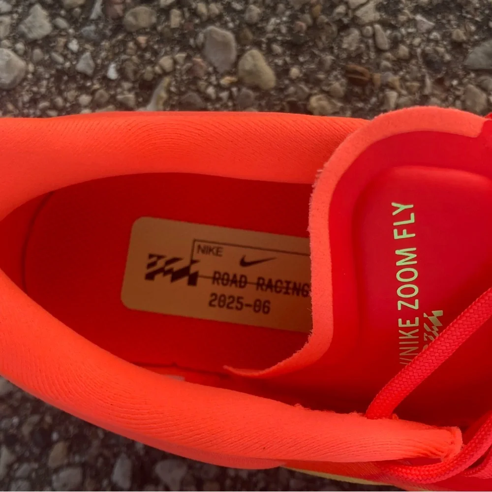 HOT NWOT Nike Zoom Fly 6 Running Shoes Crimson/Bright Volt Wmns Sz 11 Great Gift - Picture 2 of 6